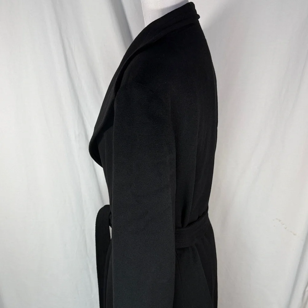 Elegant Women’s Cashmere Wrap Coat - Picture 3 of 11
